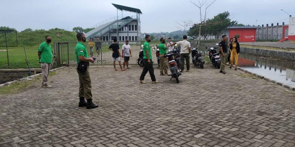 Nekat Ngabuburit di Jepara, Warga Dibubarkan Satpol PP