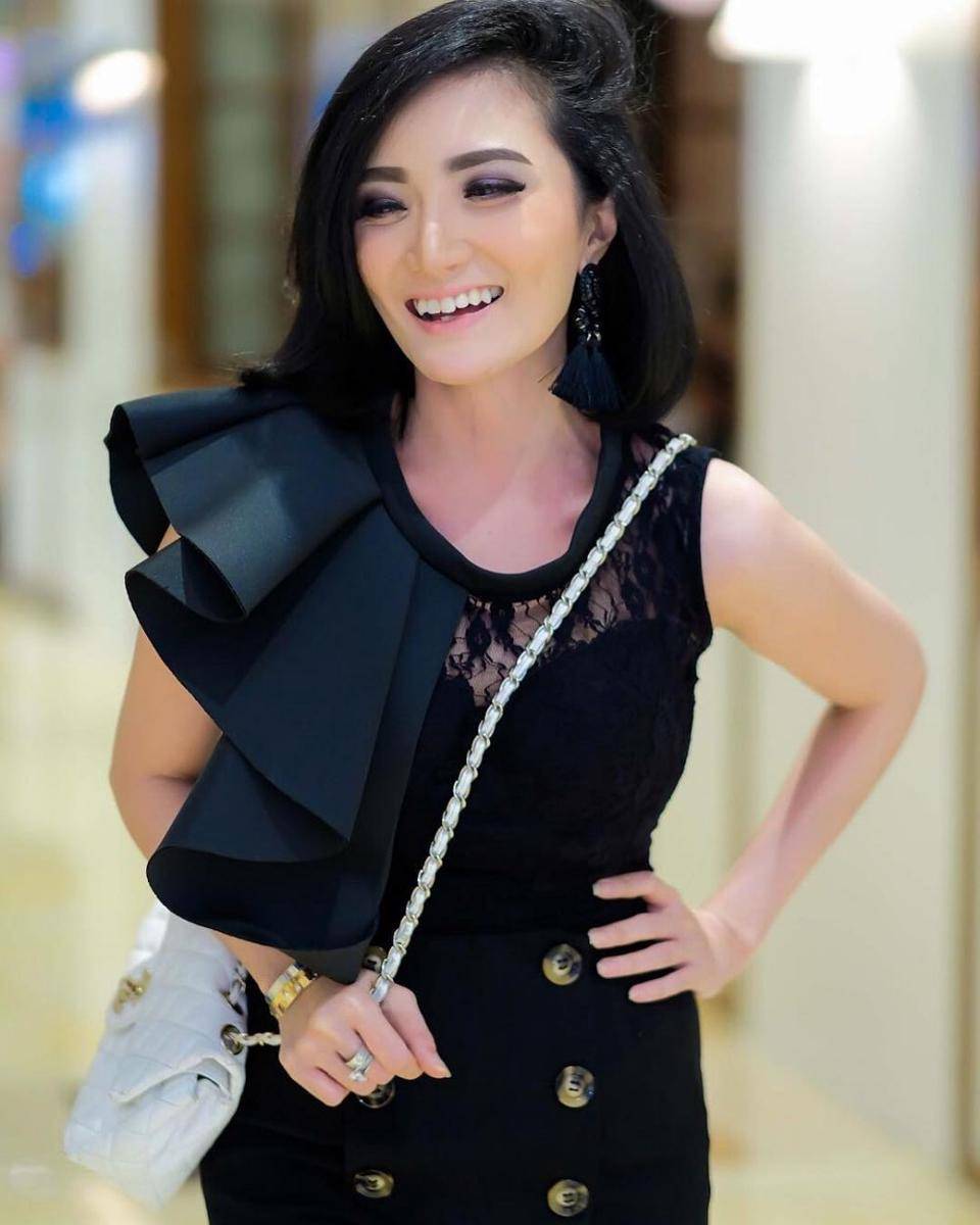 instagram.com/kikiamaliaworld