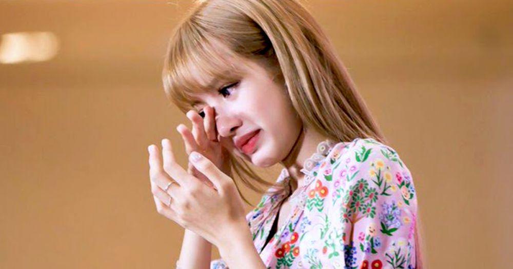 7 Idol KPop Ini Menangis Terharu Karena Penggemarnya, Bikin Trenyuh!