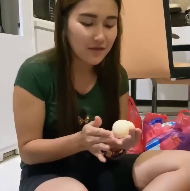 Instagram.com/ayutingting92.updates