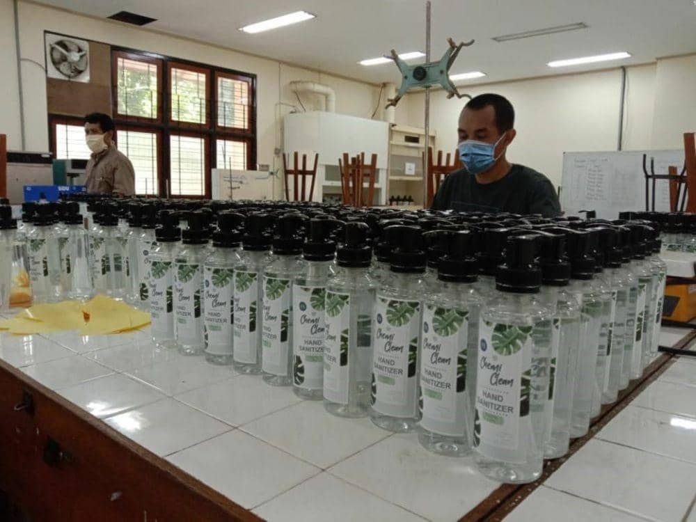 Langka di Pasaran, UNY Produksi Hand Sanitizer Secara Mandiri