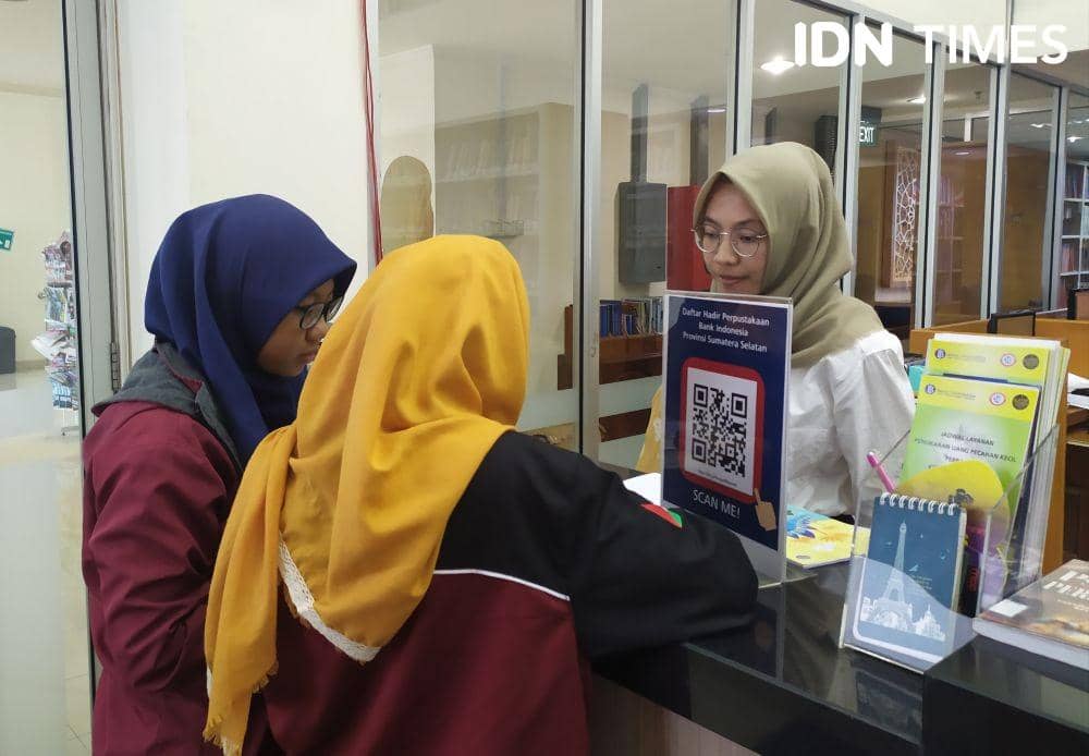 Ilustrasi transaksi (IDN Times/Feny Maulia Agustin)