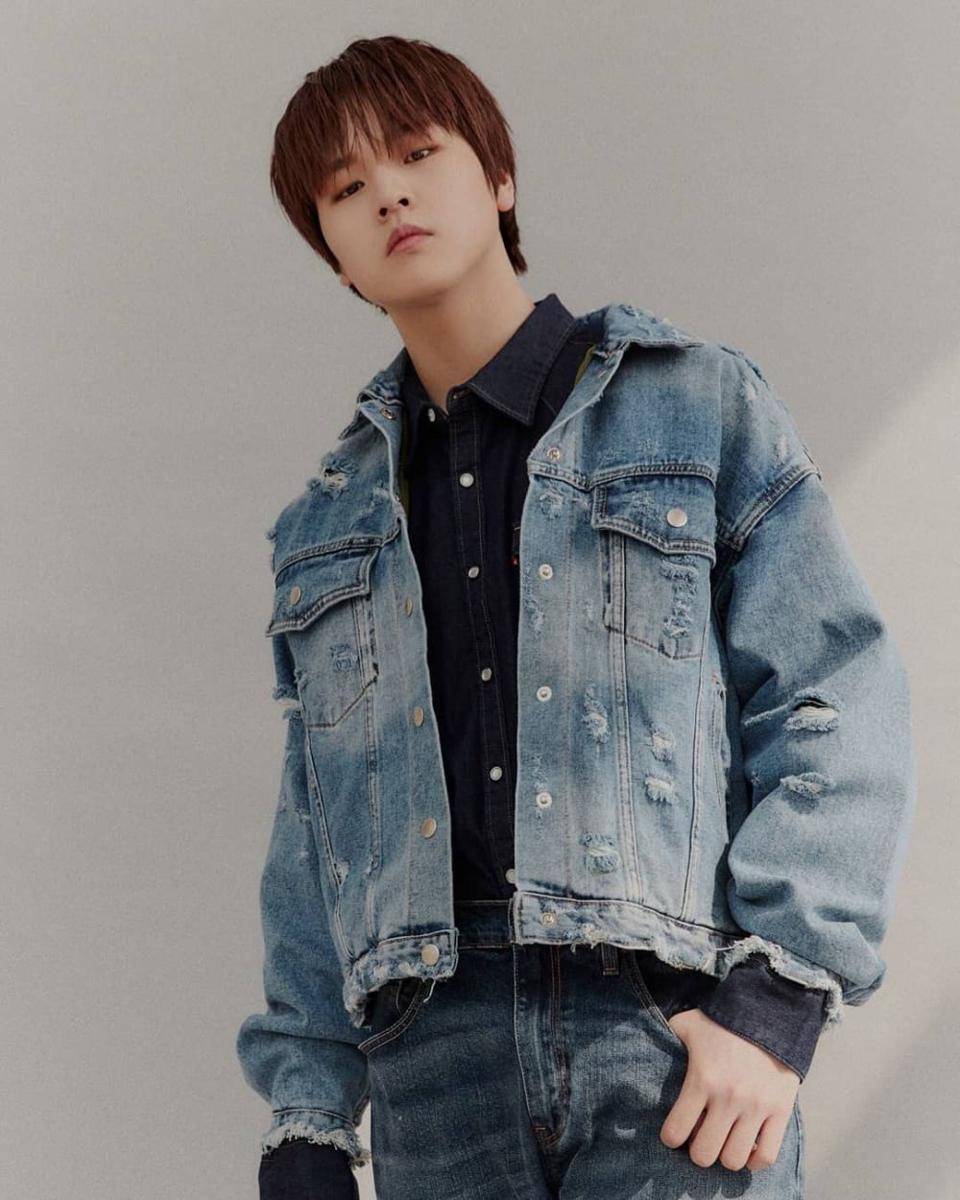 Instagram.com/official.dohyon