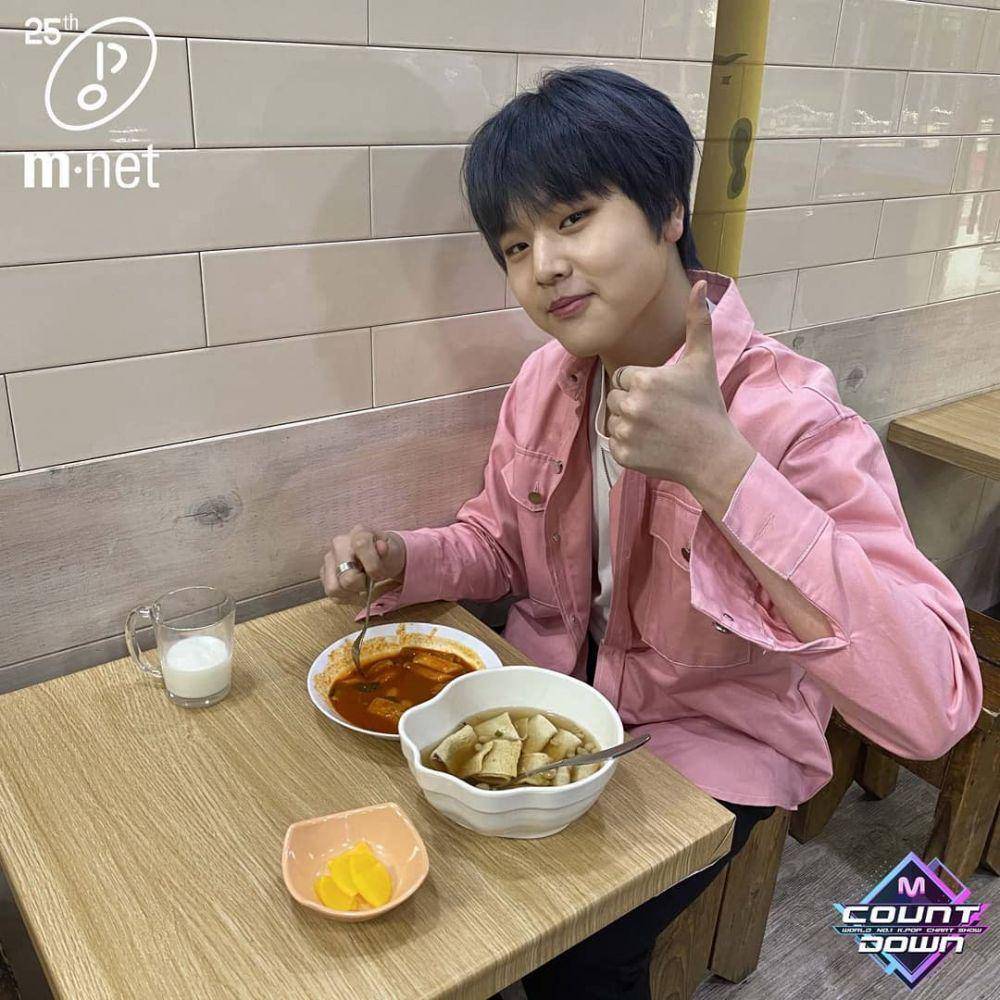 Instagram.com/official.dohyon