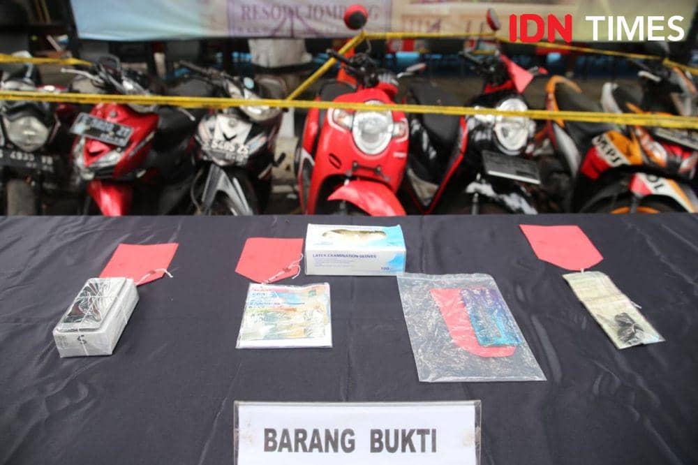 Ilustrasi barang bukti yang diamankan di Polres Jombang. IDN Times/Zainul Arifin