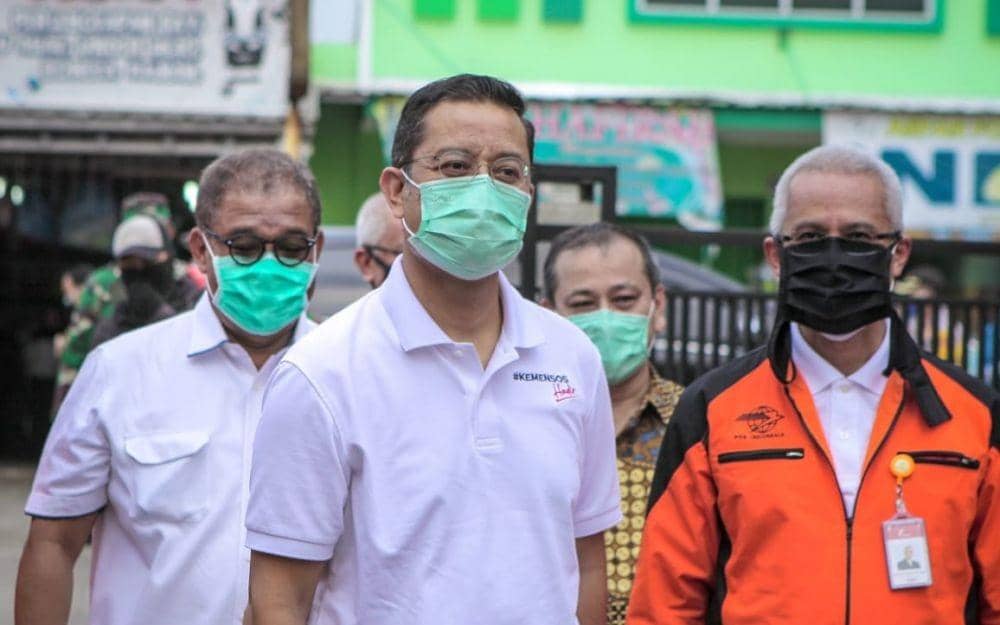 Penyaluran bansos warga terdampak COVID-19 (Dok. Kemensos)