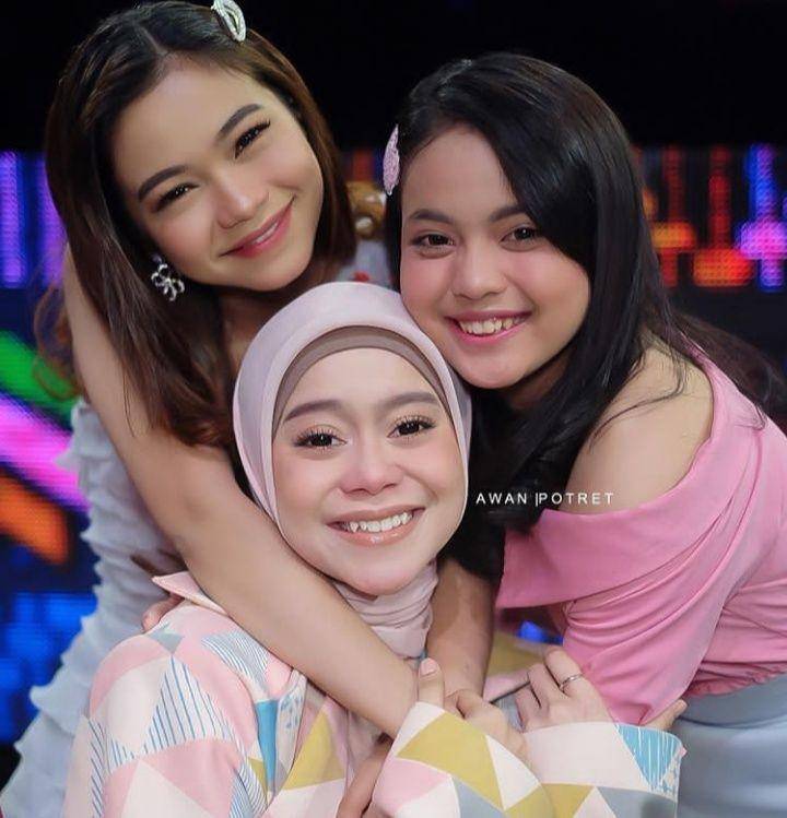 Lesty Kejora, Rara, dan Putri (Instagram.com/awanpotret)