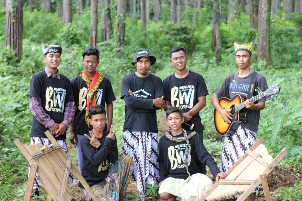 Para anggota Komunitas Kampung Papring Kreatif. IDN Times/Istimewa