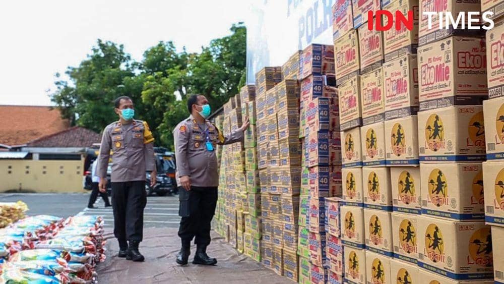 Sembako yang akan disalurkan ke warga terdampak COVID-19. IDN Times/Zainul Arifin
