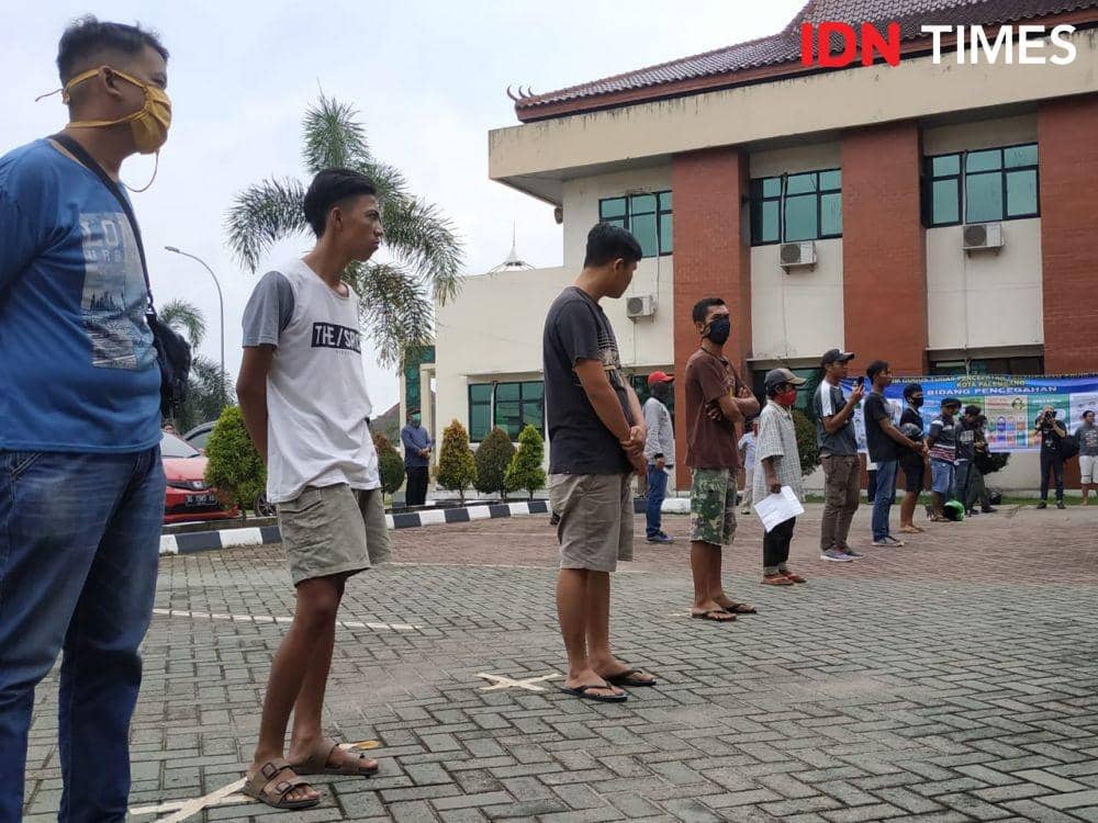 Viral di Medsos, Warga Palembang Malah Pamer Diisolasi