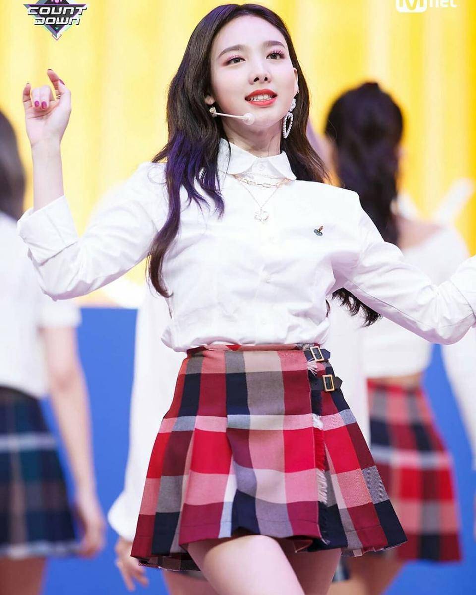instagram.com/twnayeon