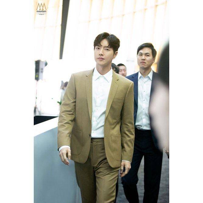 instagram.com/parkhaejin_official