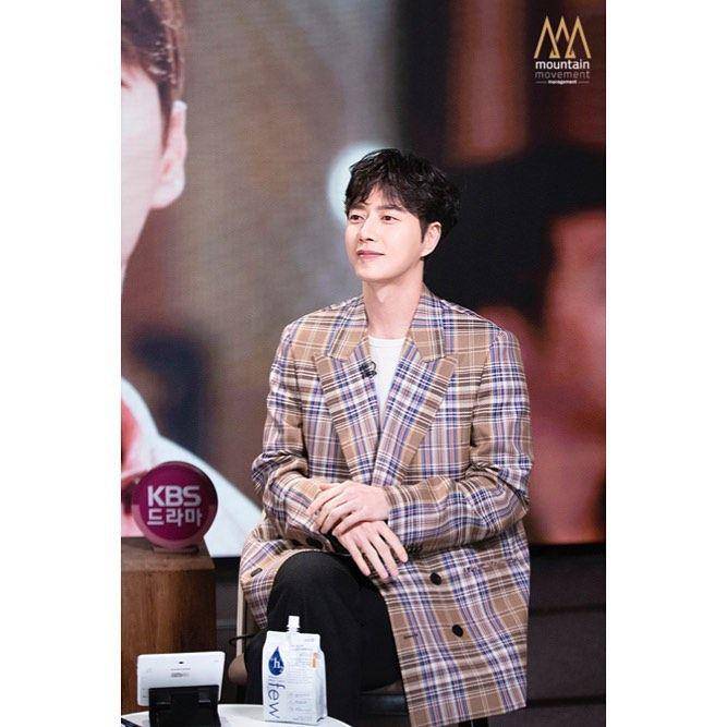 instagram.com/parkhaejin_official