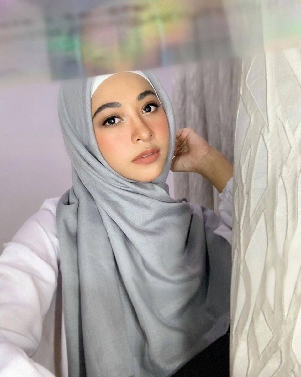 instagram.com/poppybungariphat