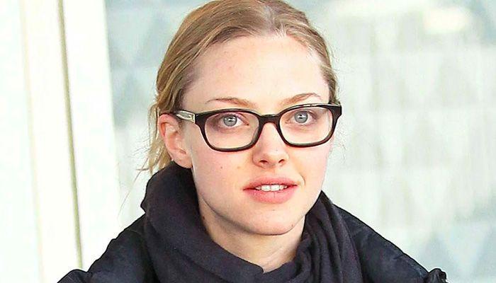 9 Potret Amanda Seyfried Tanpa Makeup, Pesonanya Tetap Terpancar