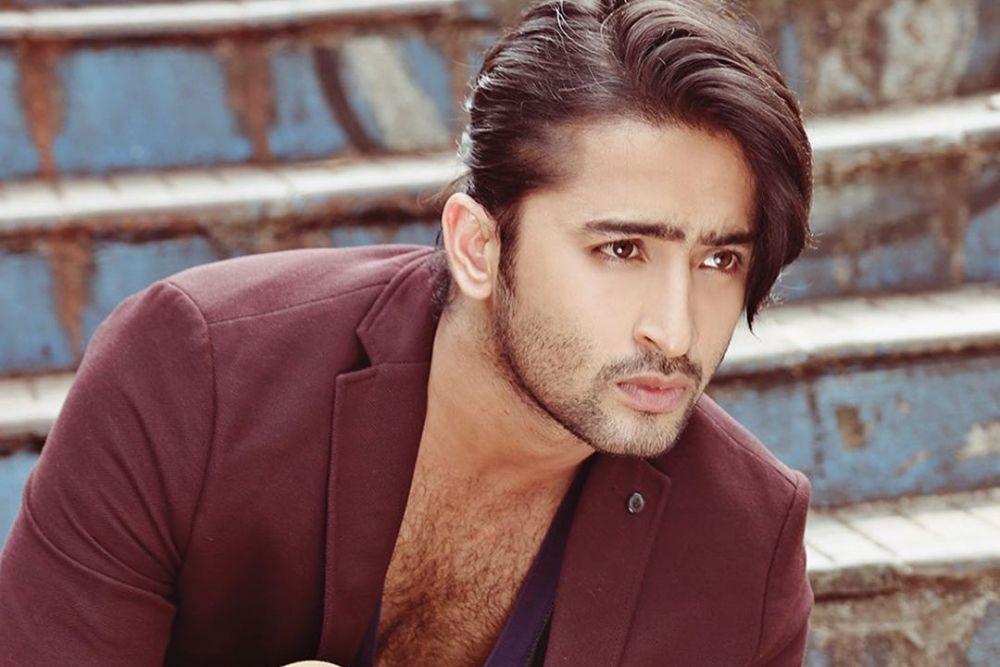 Lama Balik India, 10 Potret Terbaru Shaheer Sheikh yang Makin Memesona
