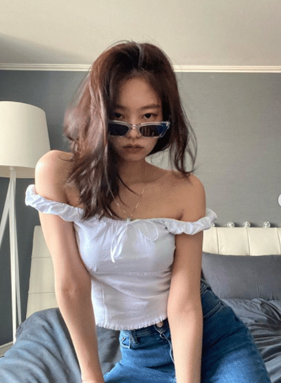 instagram.com/jennierubyjane