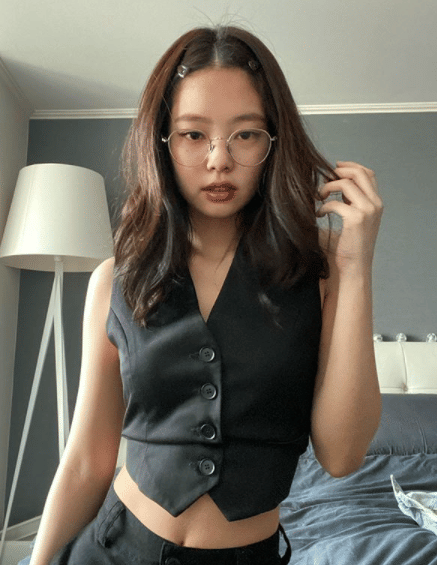 instagram.com/jennierubyjane