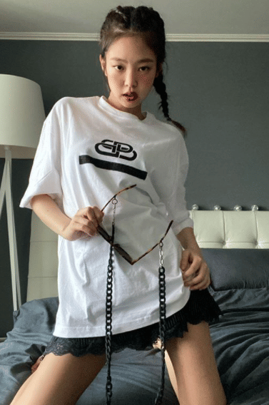 instagram.com/jennierubyjane