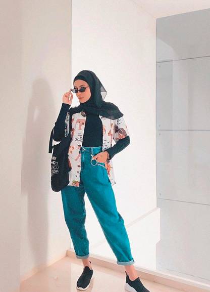 instagram.com/awkarin