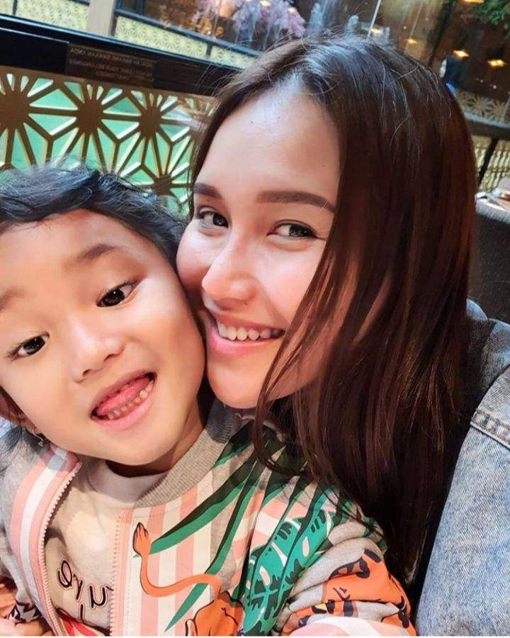 Instagram.com/ayutingting92