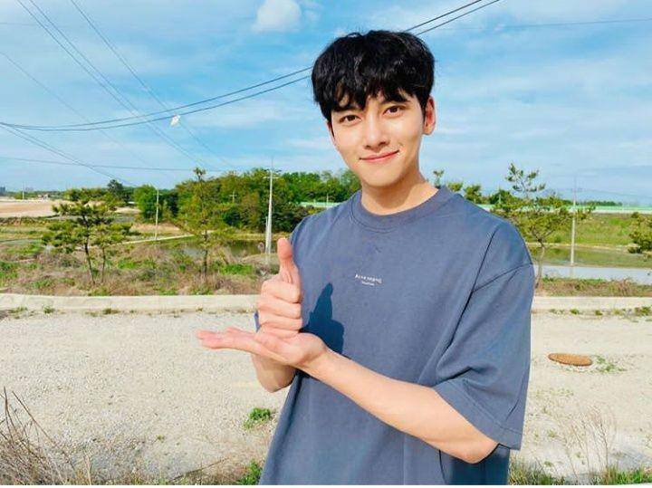 Instagram.com/jichangwook