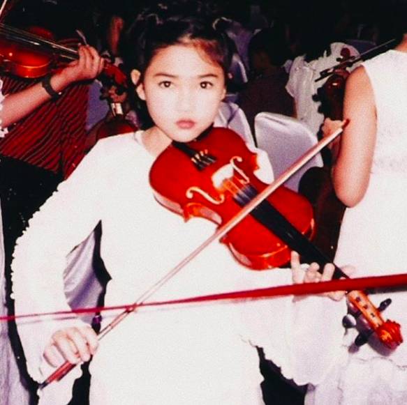 instagram.com/isyanasarasvati
