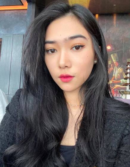 instagram.com/isyanasarasvati