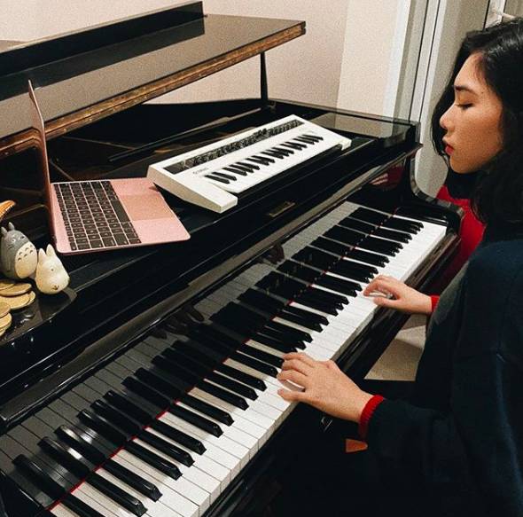 instagram.com/isyanasarasvati
