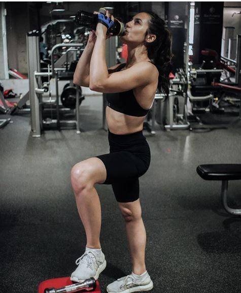 Instagram.com/pevpearce/