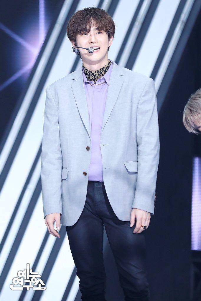 twitter.com/SUHOLOOK