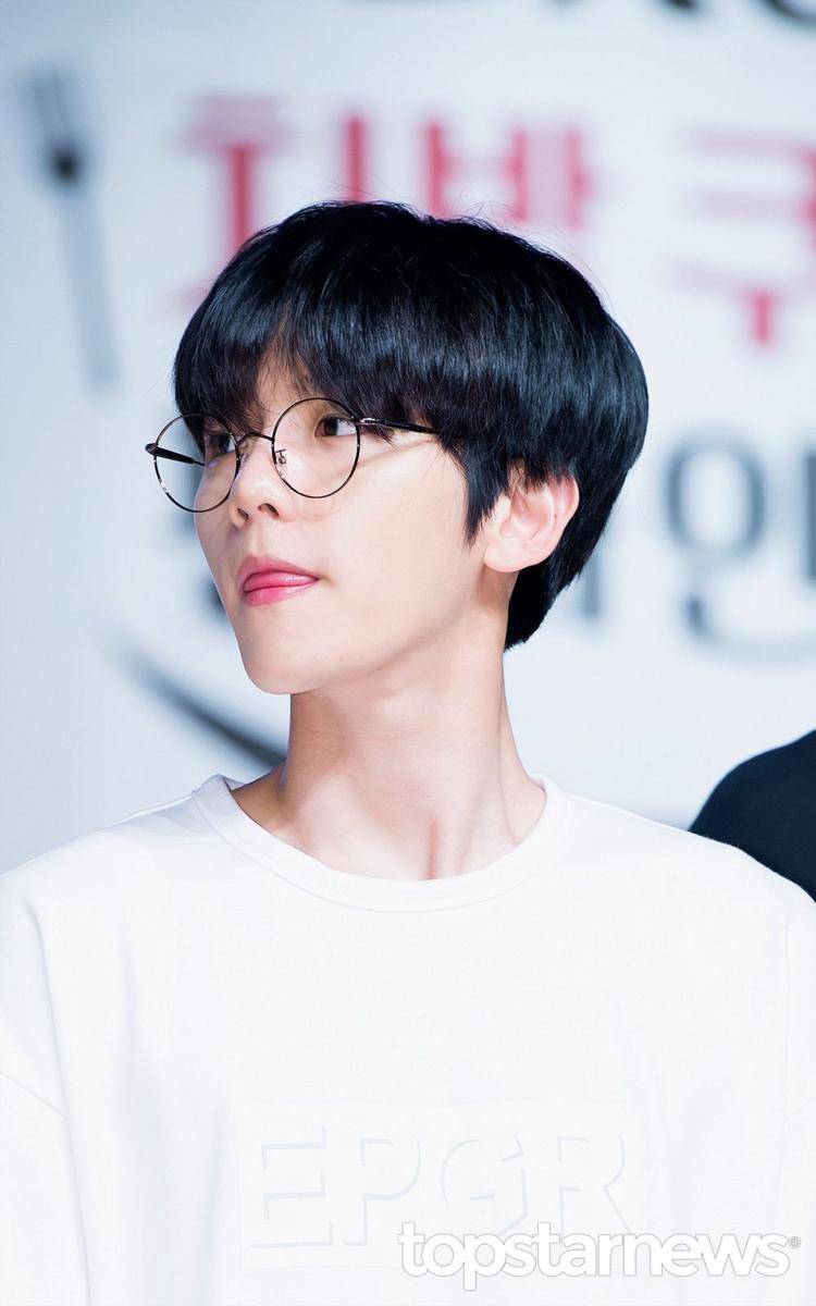 Twitter.com/byunarchive