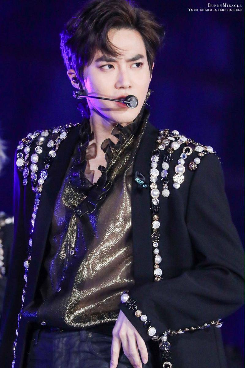 twitter.com/EXOfanbase_Int