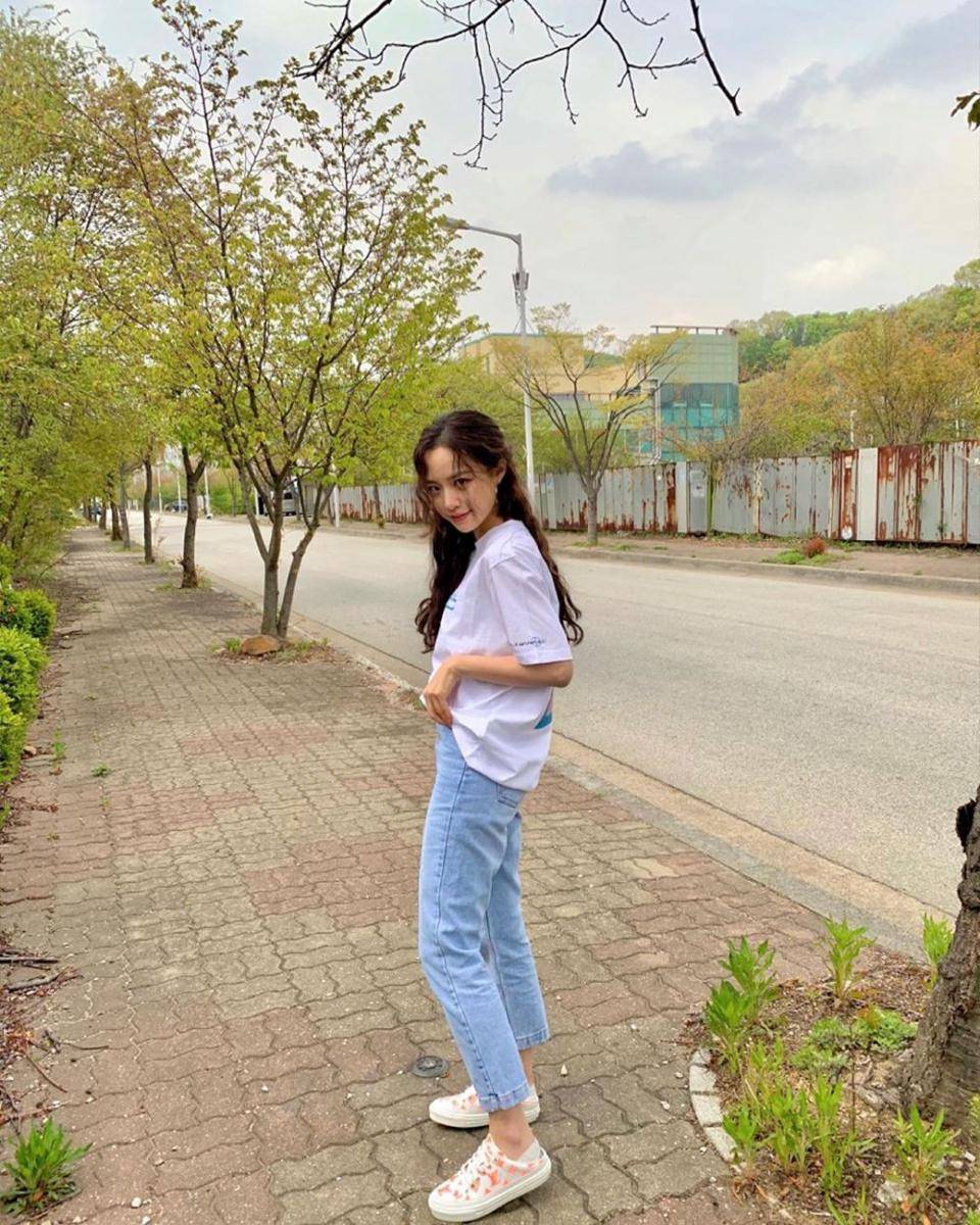 instagram.com/_yoonkyoung