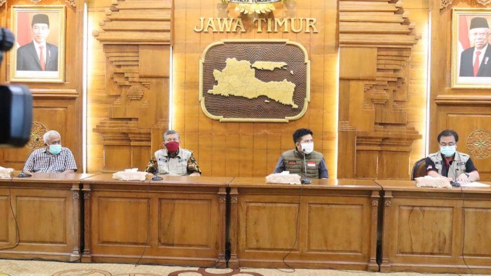 Pasien Membludak, RS Rujukan COVID-19 di Surabaya Raya Overload