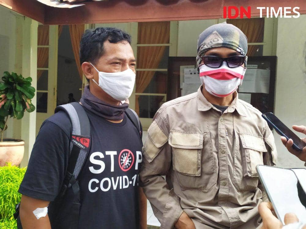 Salah satu petugas pemakaman TRC BPBD Sleman. IDN Times/Siti Umaiyah