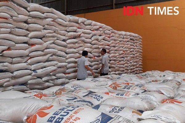 lustrasi gudang beras Bulog (IDN Times/Holy Kartika)