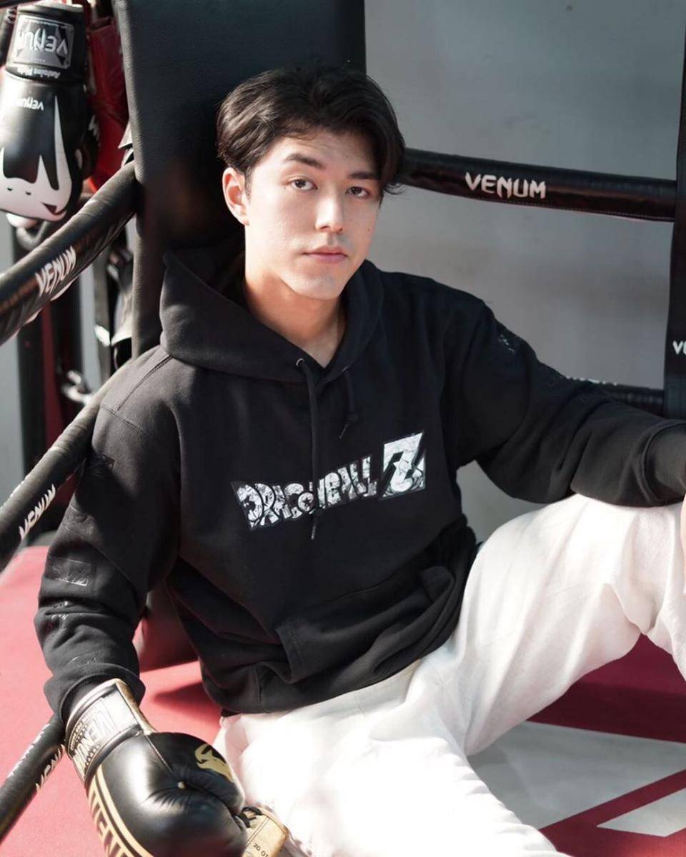instagram.com/naphat_nine