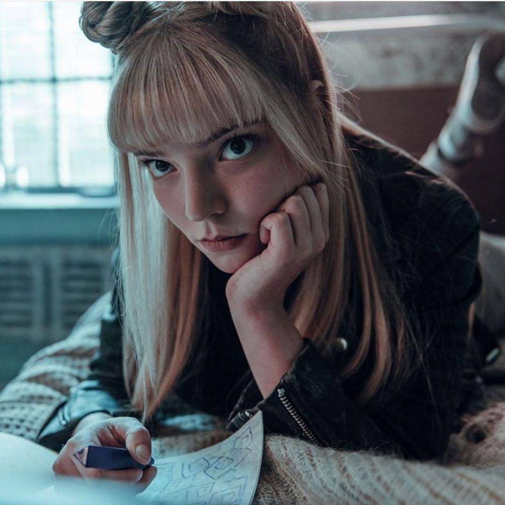 Instagram.com/anyataylorjoy