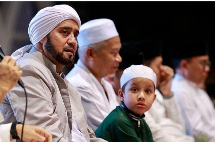 Cinta Alquran, 10 Potret Manis Muhammad Hadi Cucu Habib Syech Assegaf