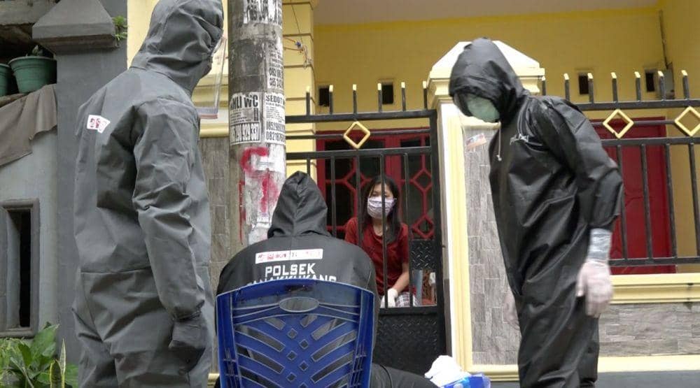 Polsek Panakkukang melakukan olah TKP rumah korban pembobolan. IDN Times/Polsek Panakkukang