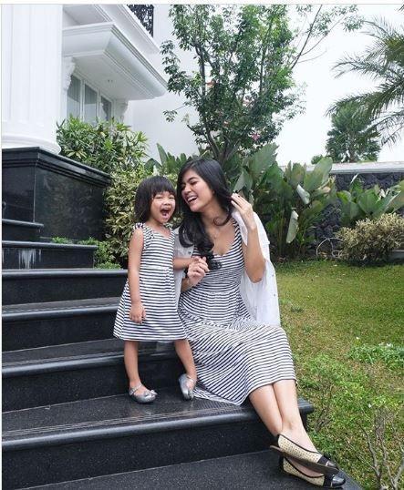Dulu Langganan Peran Antagonis, 10 Potret Terbaru Raya Kohandi