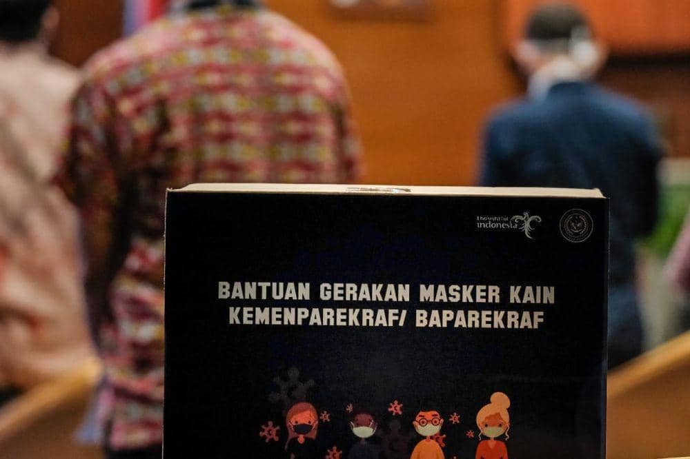 Bantuan masker Kemenparekraf untuk pelaku pariwisata dan ekonomi kreatif | Doc. Kemenparekraf