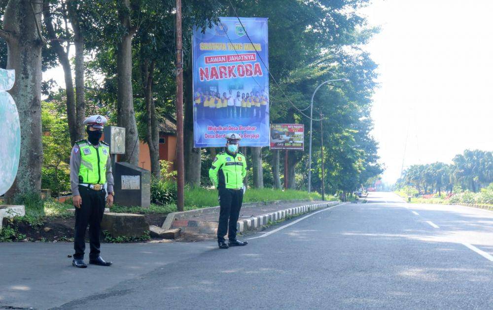 Sejak awal darurat corona, Kota Batu bertindak cepat dengan menerapkan area physical distancing. IDN Times/Alfi Ramadana
