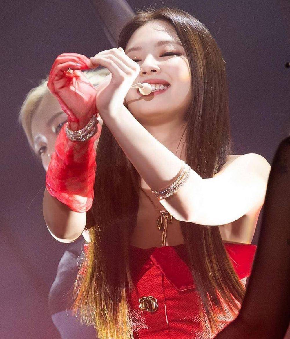 Instagram.com/official_jenniekim