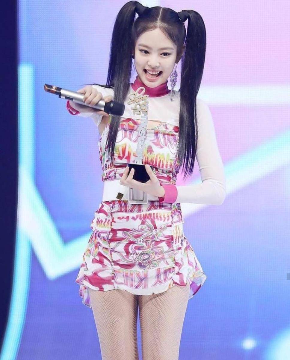 Instagram.com/official_jenniekim