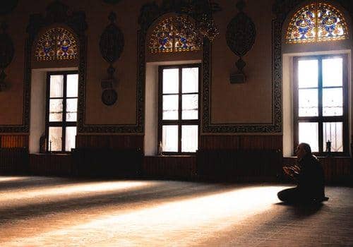 Cara Mengganti Utang Puasa Orang Tua yang Hidup atau Meninggal