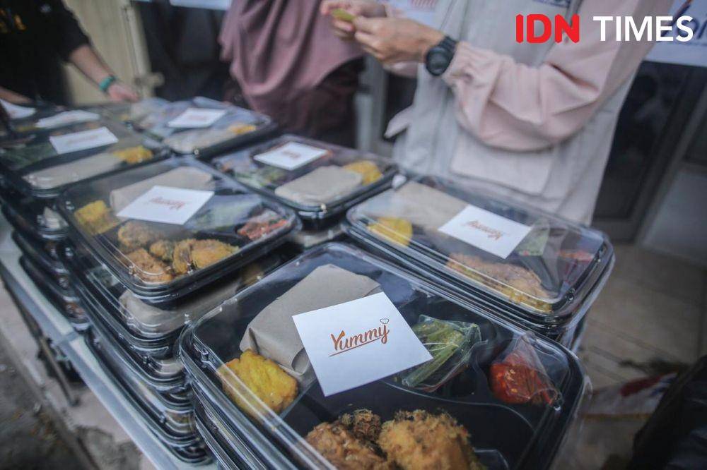 Yummy Berbagi dengan Para Pekerja Informal Melalui #1Resep1NasiBungkus (IDN Media/Herka Yanis Pangaribowo)