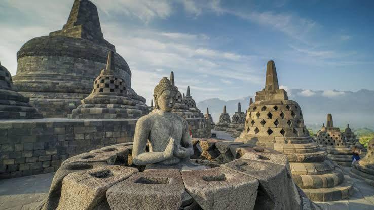 10 Destinasi Cantik Ini Pesonanya Pernah Menghiasi Selembar Kartu Pos