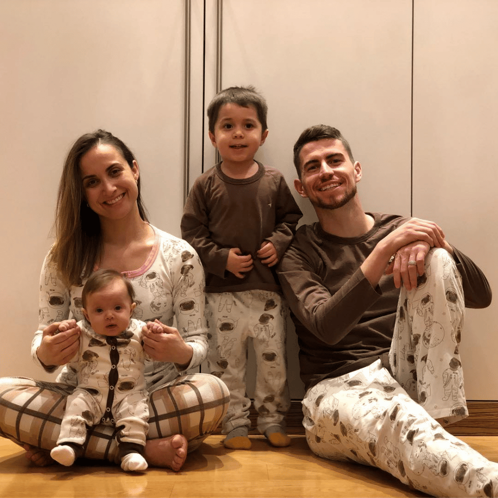 10 Potret Menawan Jorginho, Gelandang Chelsea yang Jadi Ayah Idaman